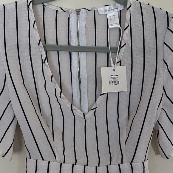 Crop top 2/$15 - Picture 2 of 4